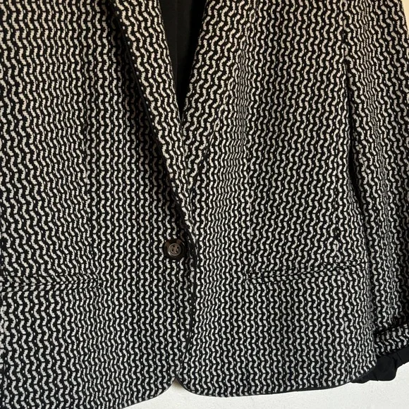 Ann Taylor Newbury Women's Blazer Women's in Geo Black & White US Size 10 - Picture 6 of 11